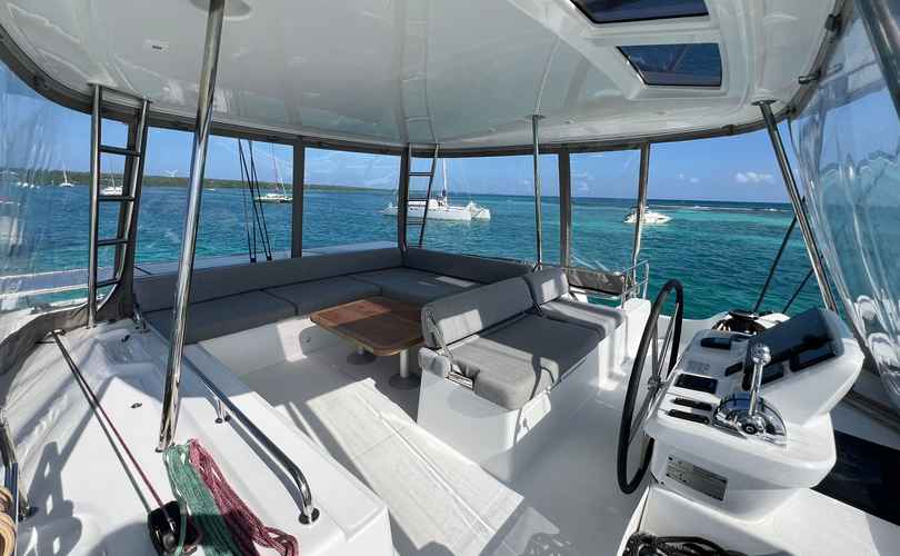 Lagoon 51
