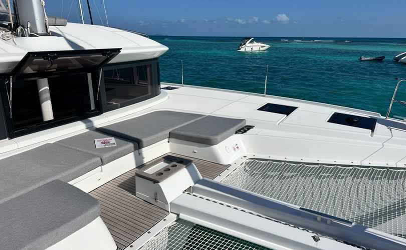 Lagoon 51