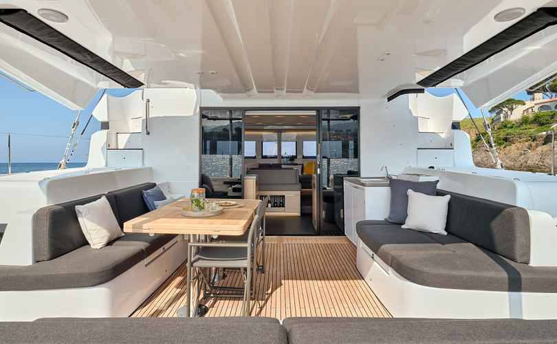Lagoon 51