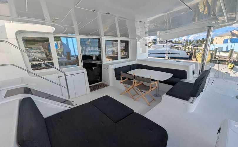 Photo Lagoon 52 Fly (2019)