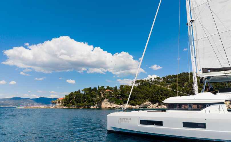 Lagoon 55