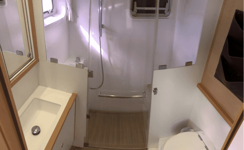 Lagoon 560