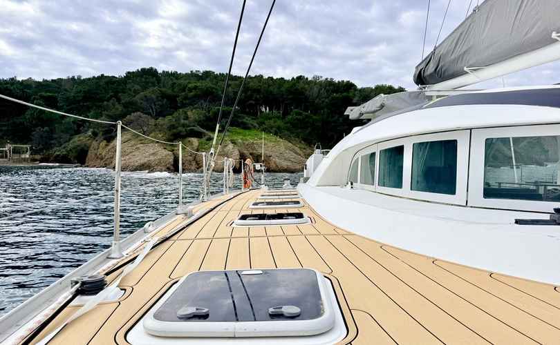 Lagoon 570
