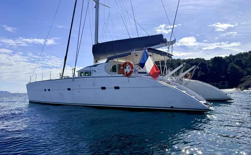 Lagoon 570