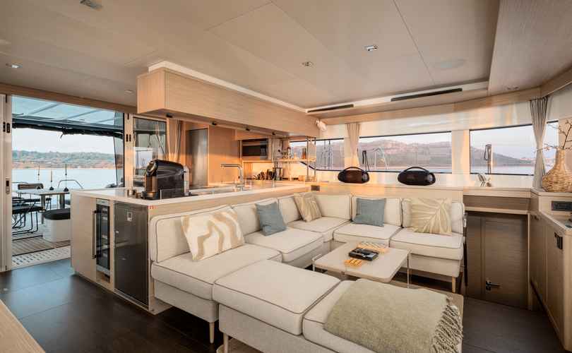 Photo Lagoon 60 (2025)