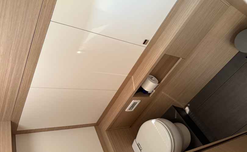 Photo Lagoon 60 (2025)