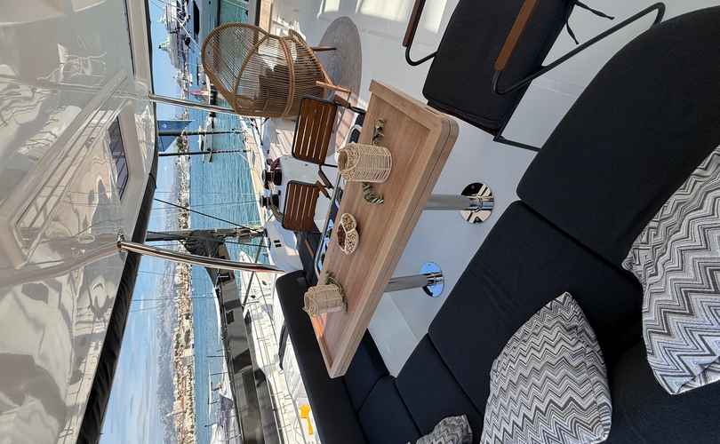 Photo Lagoon 60 (2025)