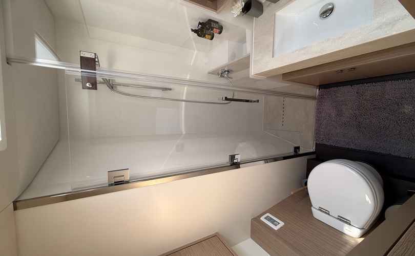 Photo Lagoon 60 (2025)