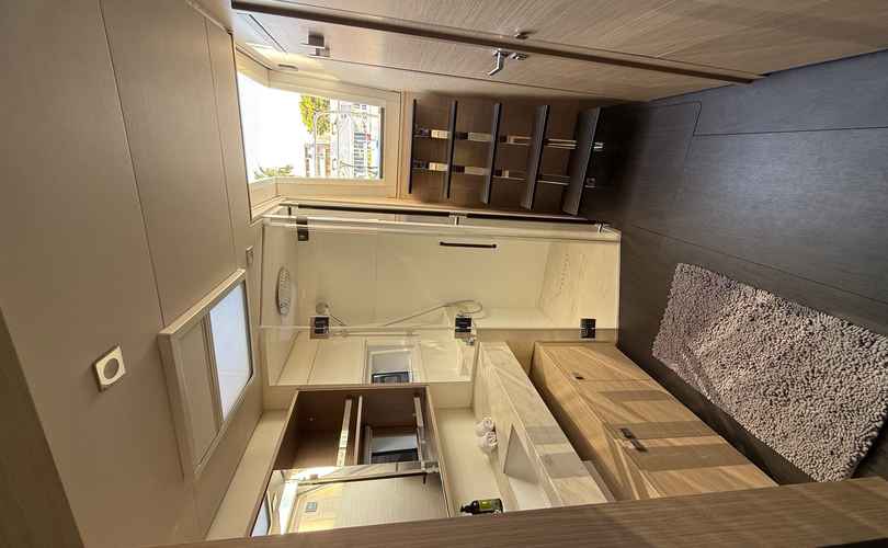 Photo Lagoon 60 (2025)