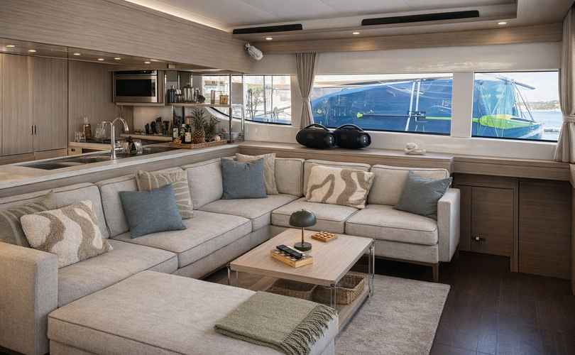 Photo Lagoon 60 (2025)