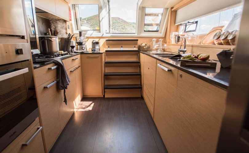 Photo Lagoon 620 (2017)