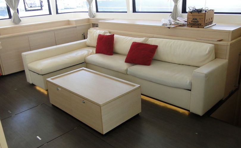 Lagoon 620