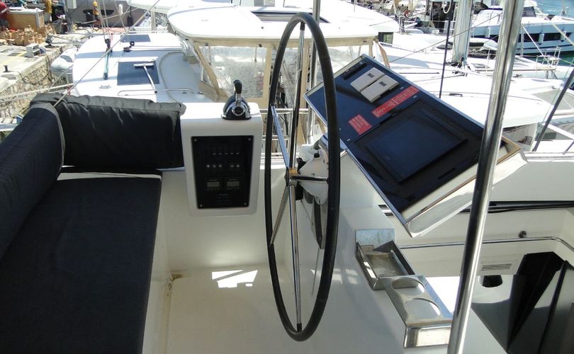 Lagoon 620