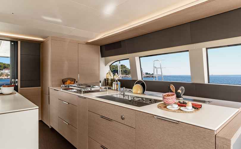 Photo Lagoon Sixty 5 (2026)