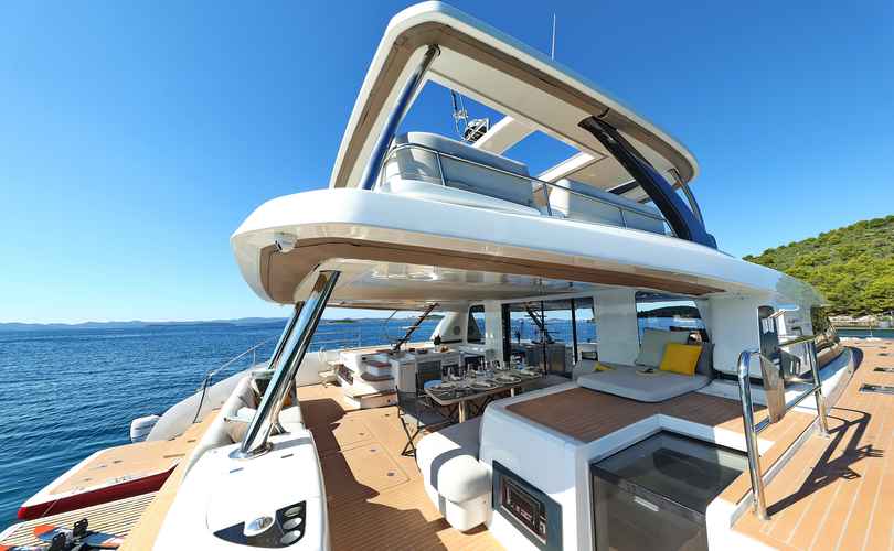 Photo Lagoon Sixty 7 (2023)