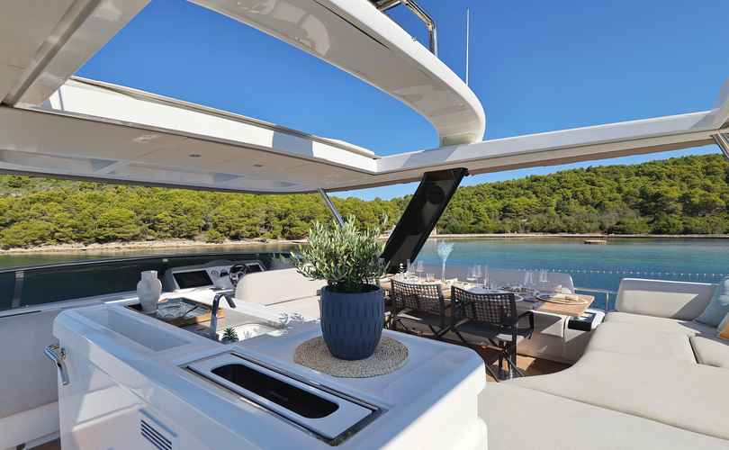 Photo Lagoon Sixty 7 (2023)