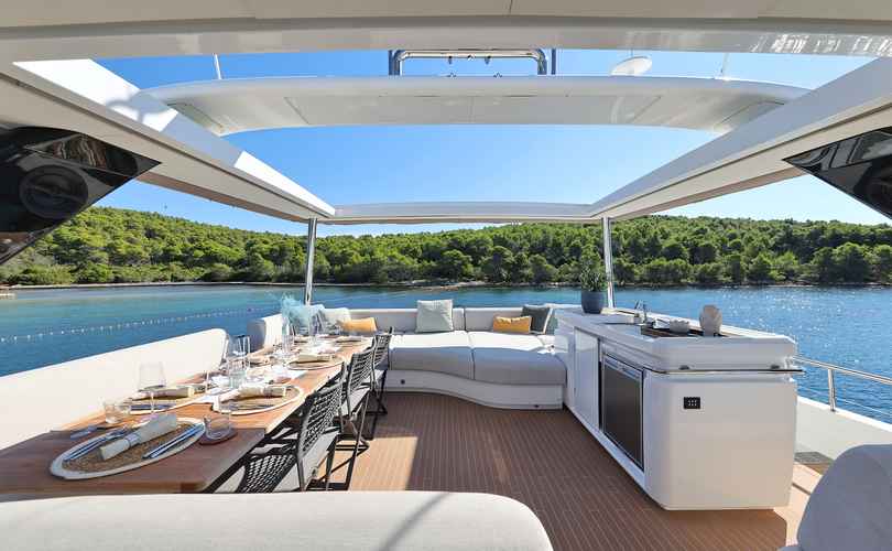 Photo Lagoon Sixty 7 (2023)