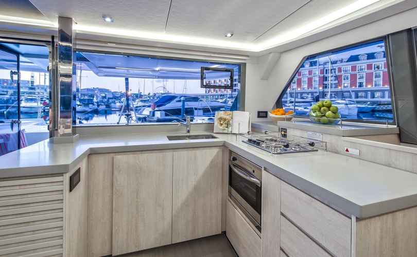 Photo Leopard 45 (Classic)