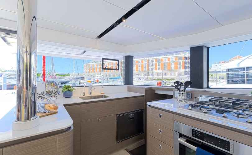 Photo Leopard 46 (Exclusive Plus)