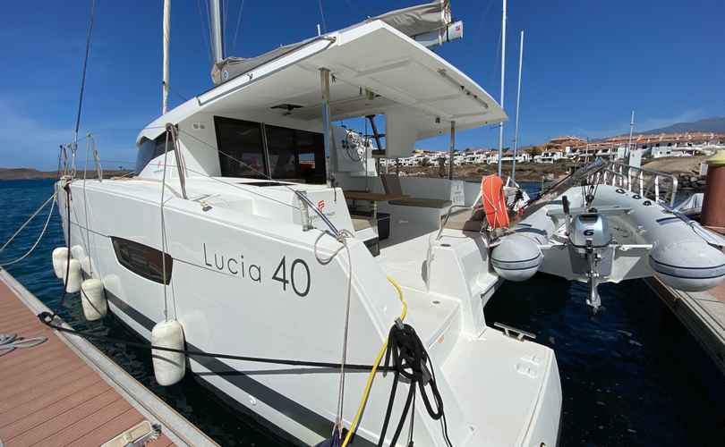 Lucia 40