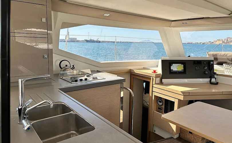 Lucia 40