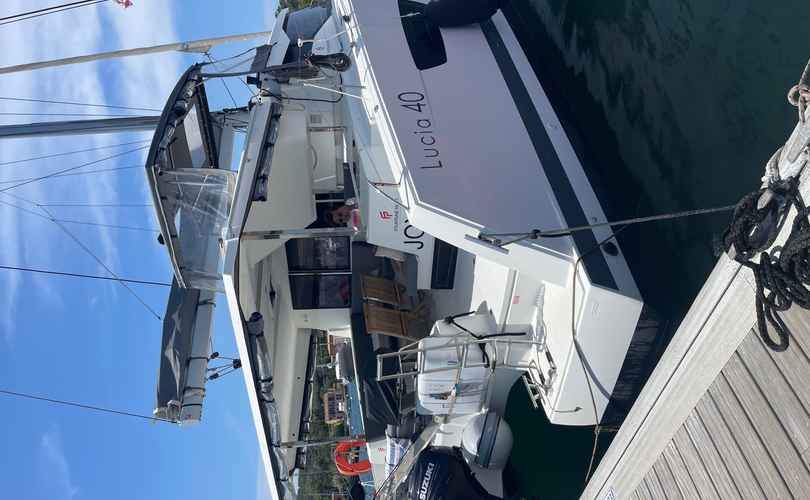 Lucia 40