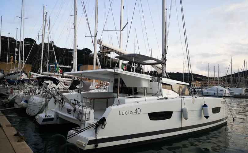 Lucia 40