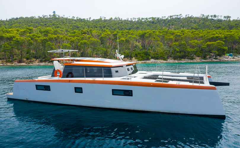 Photo Luna 47 Power (2023)