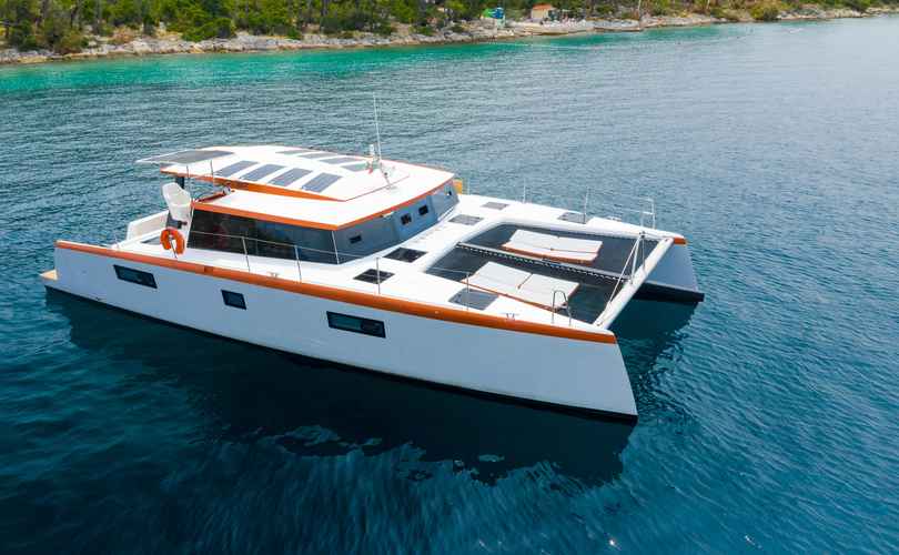 Photo Luna 47 Power (2023)