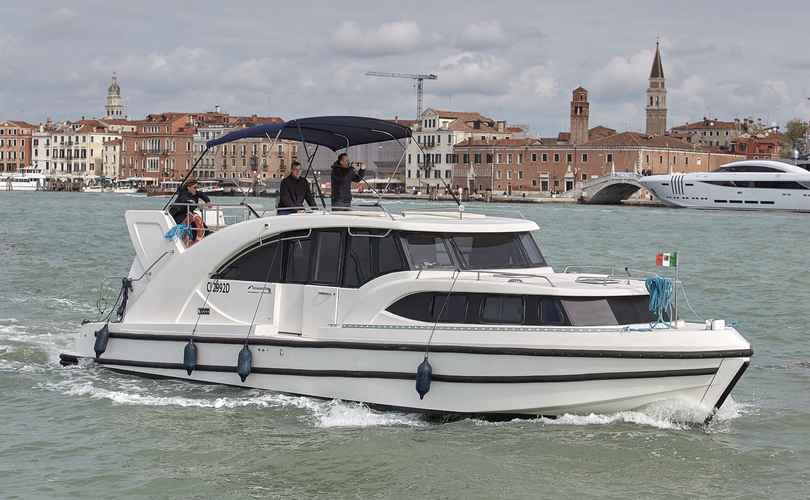 Photo Minuetto 6+ (2010)