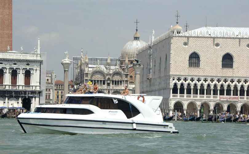 Photo Minuetto 6+ (2009)