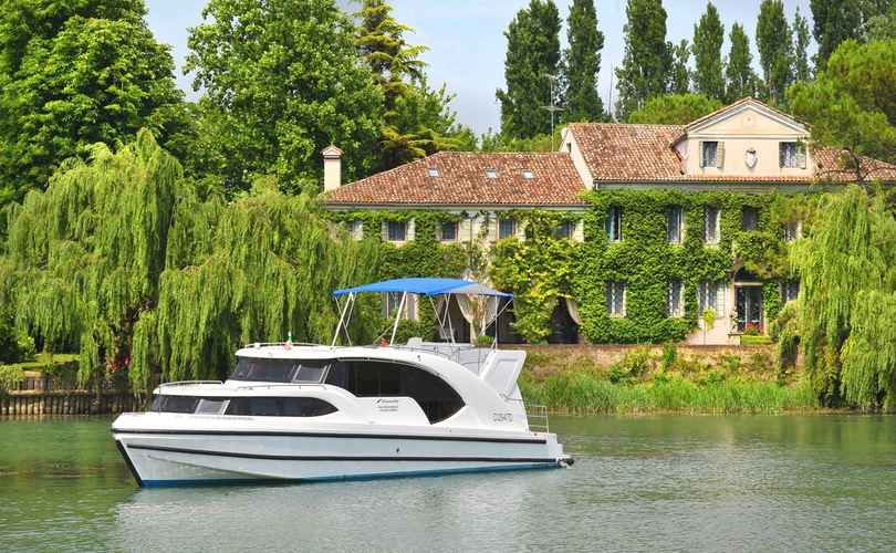 Photo Minuetto 6+ (2009)