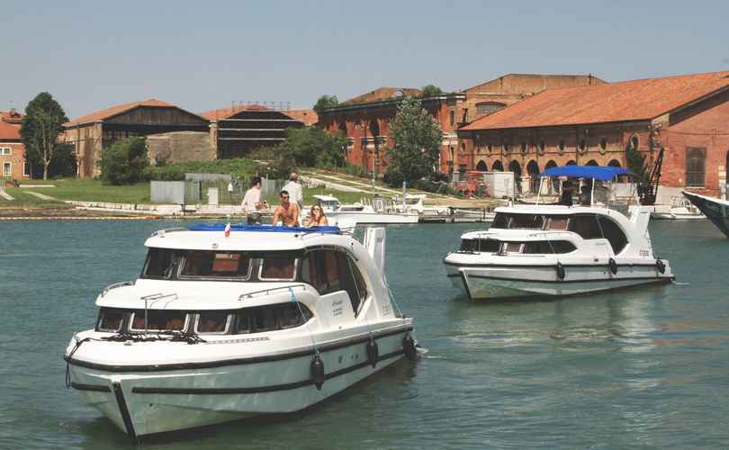 Photo Minuetto 6+ (2010)