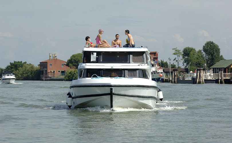 Photo Minuetto 6+ (2009)