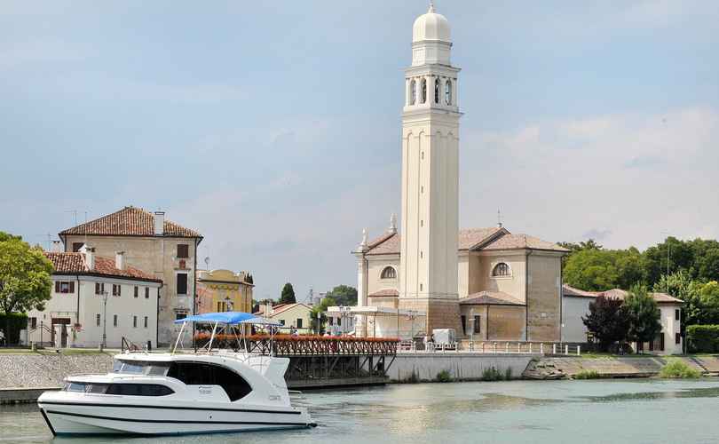 Photo Minuetto 6+ (2011)