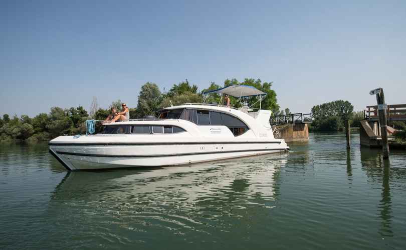 Photo Minuetto 6+ (2010)