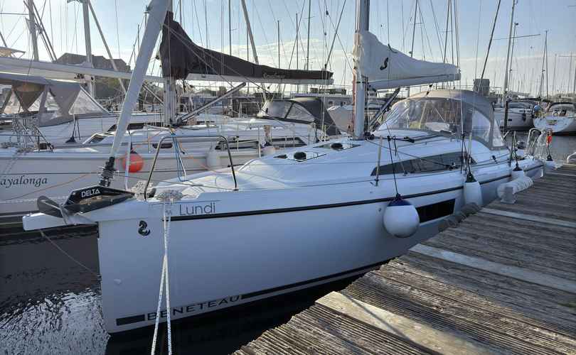 Photo Oceanis 30.1 (2024)