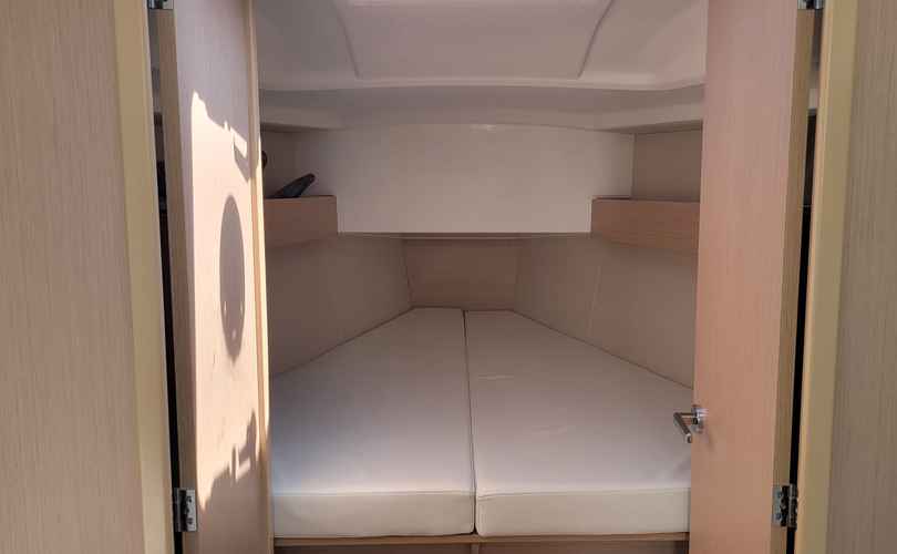 Oceanis 30.1