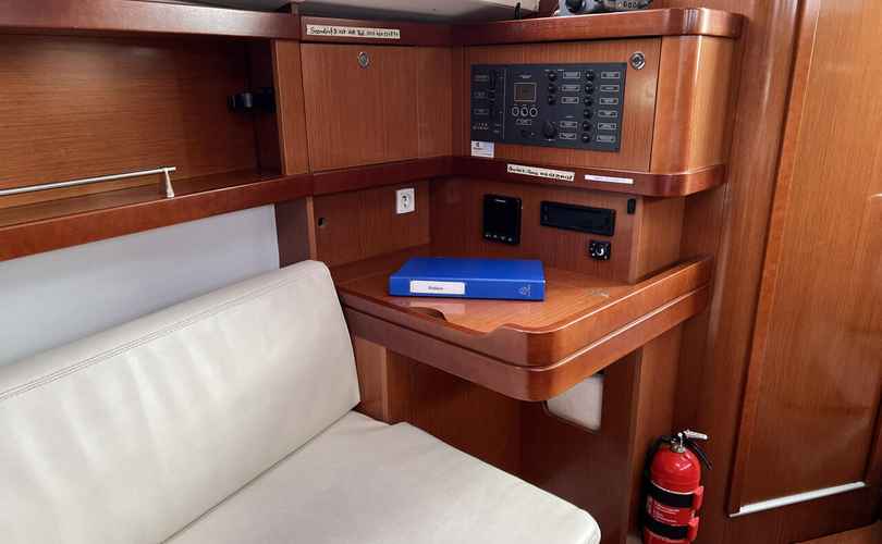 Oceanis 31