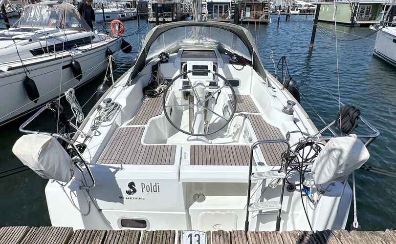 Oceanis 31