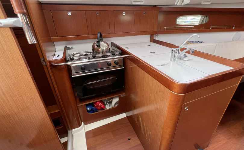 Oceanis 31