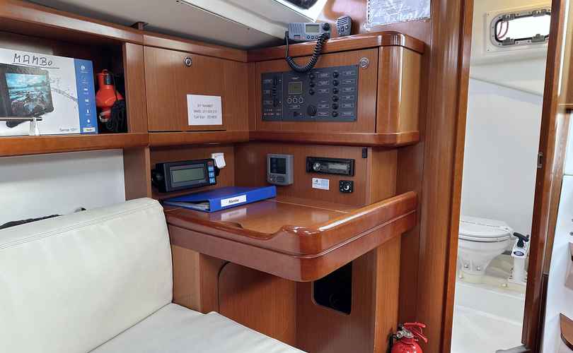 Oceanis 31