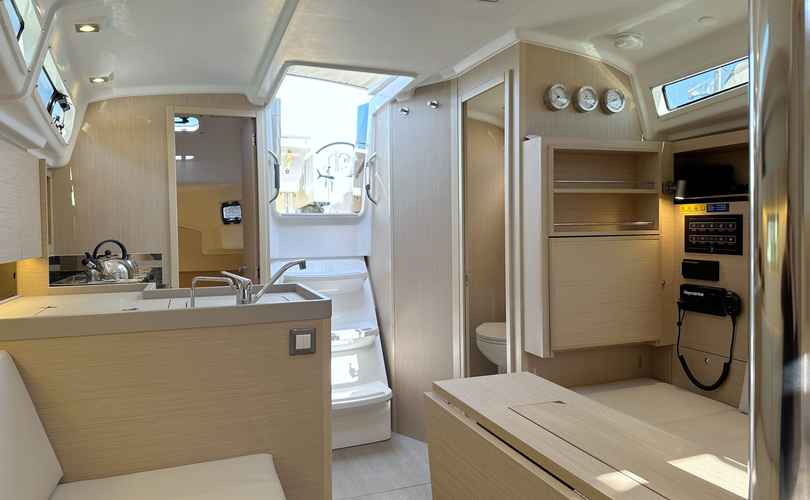 Oceanis 34.1
