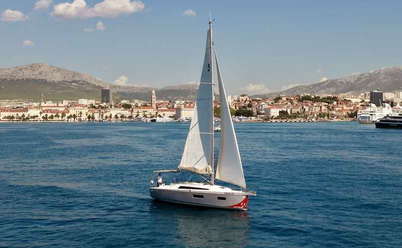 Photo Oceanis 34.1 (2023)