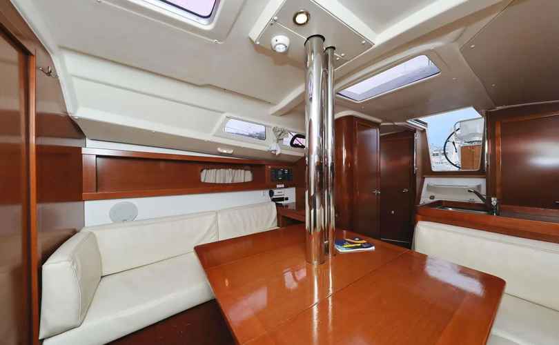 Photo Oceanis 34 (2012)