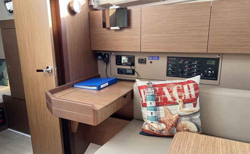 Oceanis 35.1
