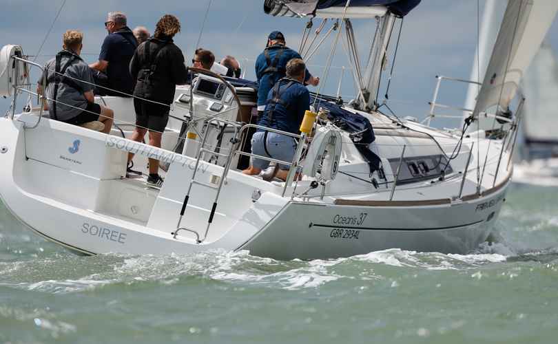 Oceanis 37