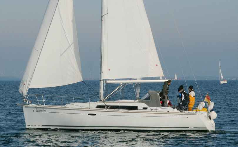 Oceanis 37