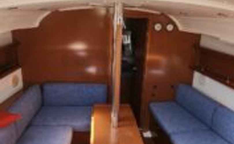 Oceanis 37