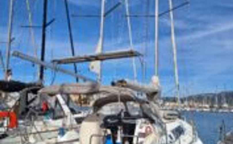 Oceanis 37